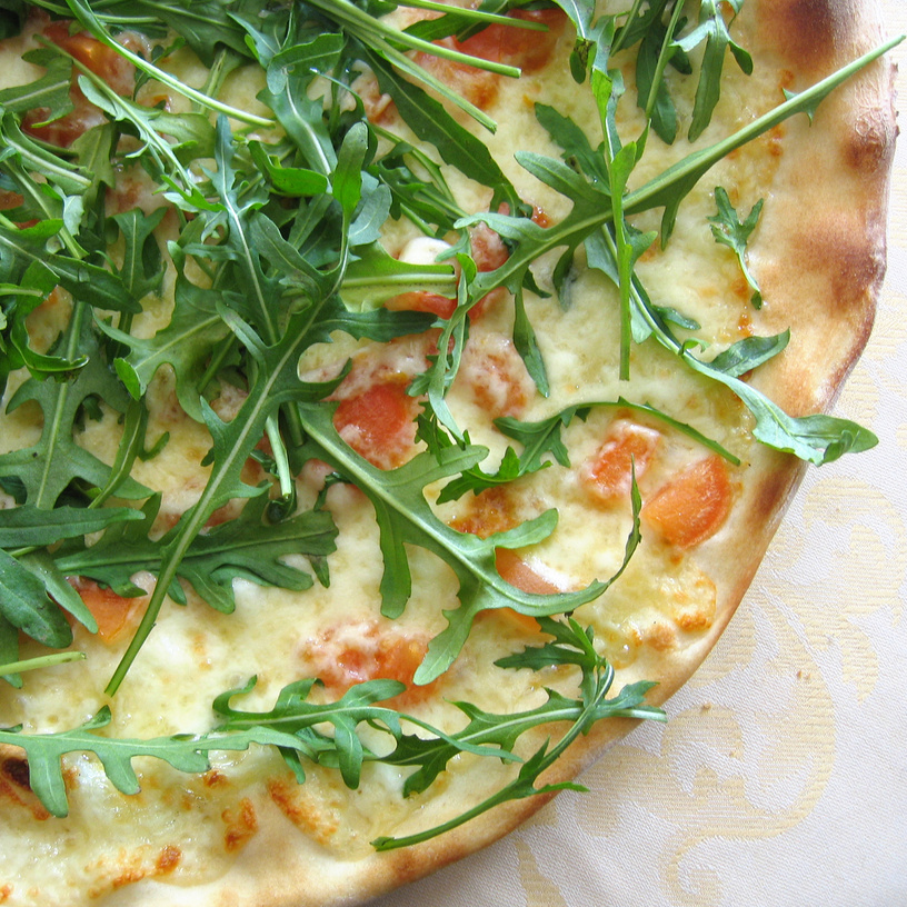 Pizza with rocket